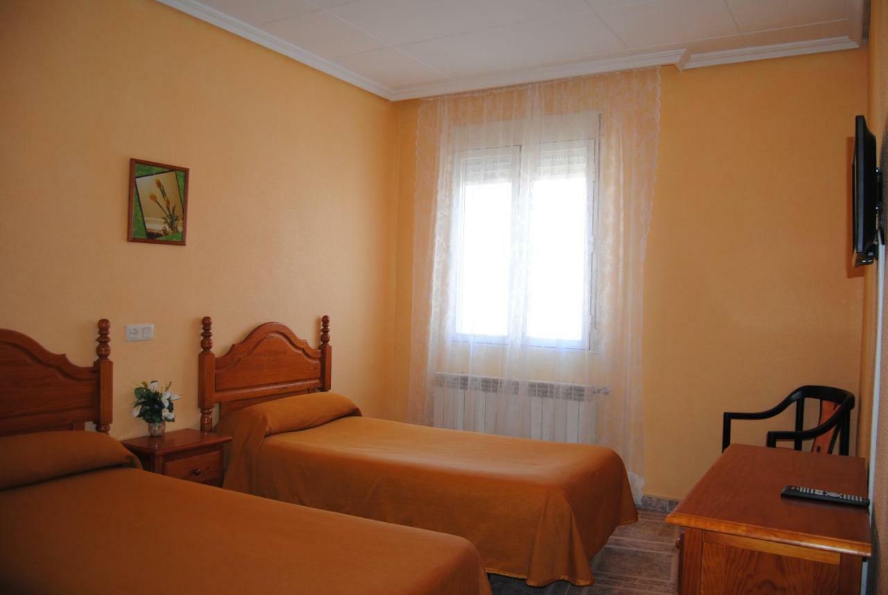 Hostal Avila Ocaña Exteriér fotografie
